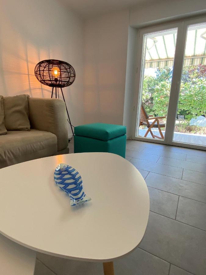 Appartement Rez De Villa Proche Port Et Plages De Sanary Luaran gambar