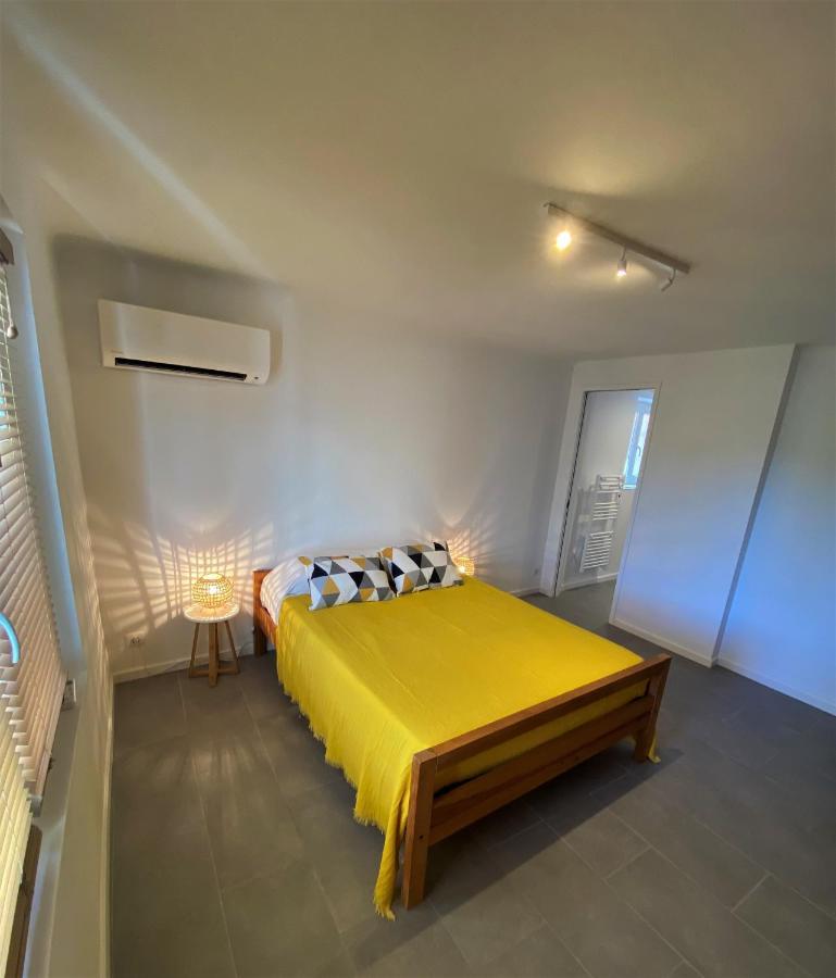 Appartement Rez De Villa Proche Port Et Plages De Sanary Luaran gambar