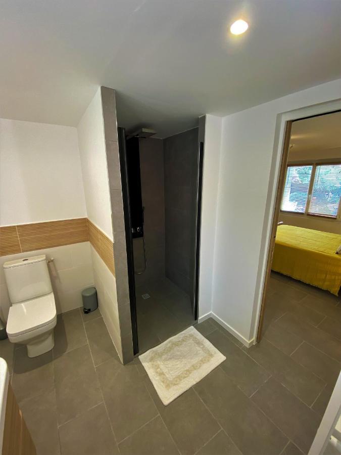 Appartement Rez De Villa Proche Port Et Plages De Sanary Luaran gambar