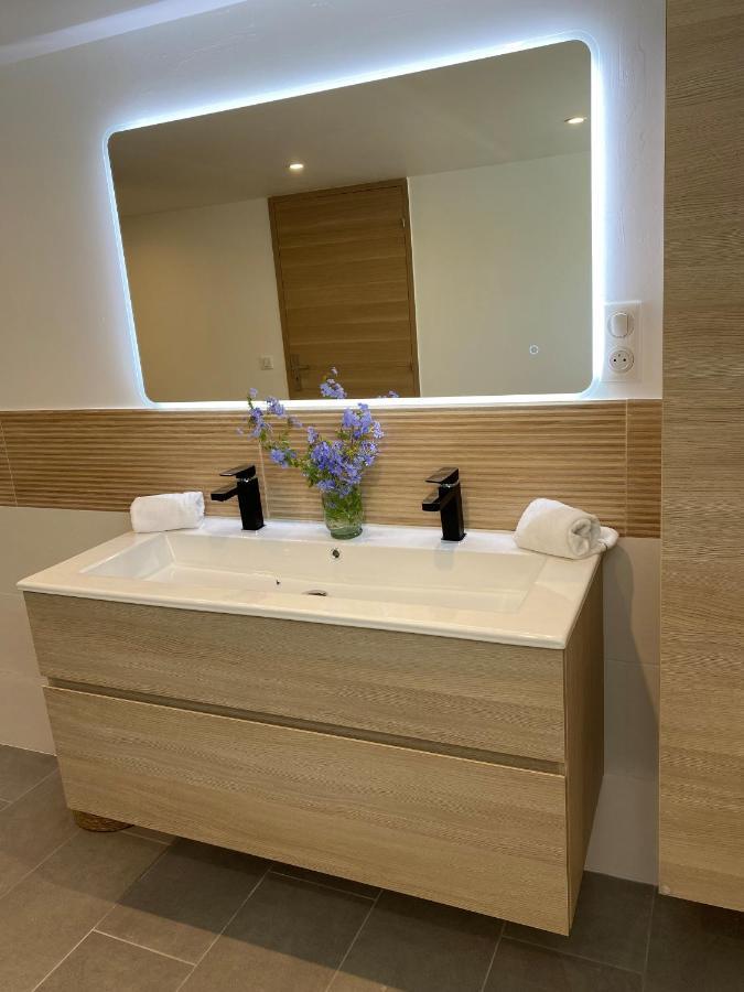 Appartement Rez De Villa Proche Port Et Plages De Sanary Luaran gambar