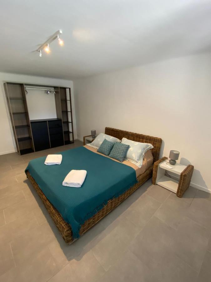 Appartement Rez De Villa Proche Port Et Plages De Sanary Luaran gambar
