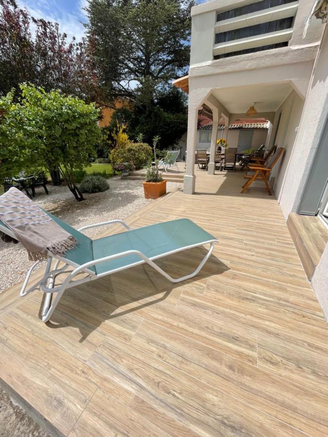 Appartement Rez De Villa Proche Port Et Plages De Sanary Luaran gambar
