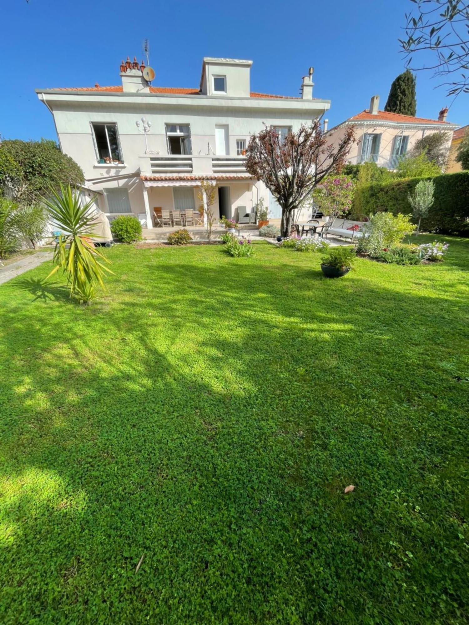 Appartement Rez De Villa Proche Port Et Plages De Sanary Luaran gambar